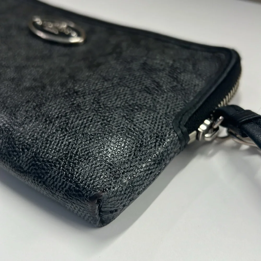 Coach Large Gray Black Pebbled Leather Wristlet Clutch Bag
